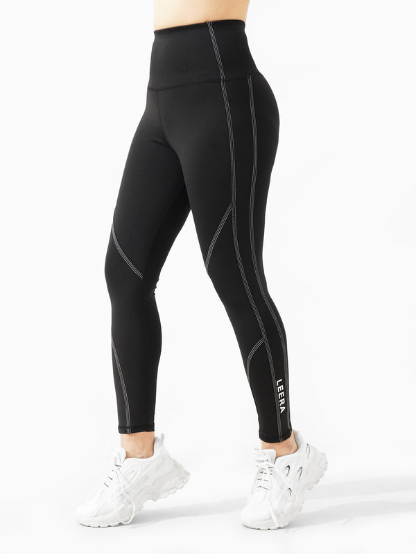 Essential Looper Legging in Black
